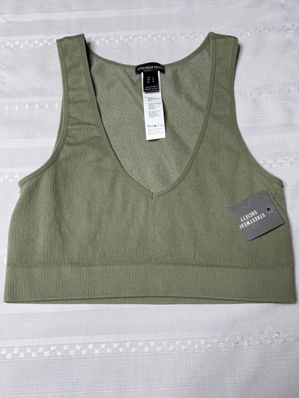 NWT-Streetwear Society Sage Ribbed V-Neck Crop Tank-Size Large